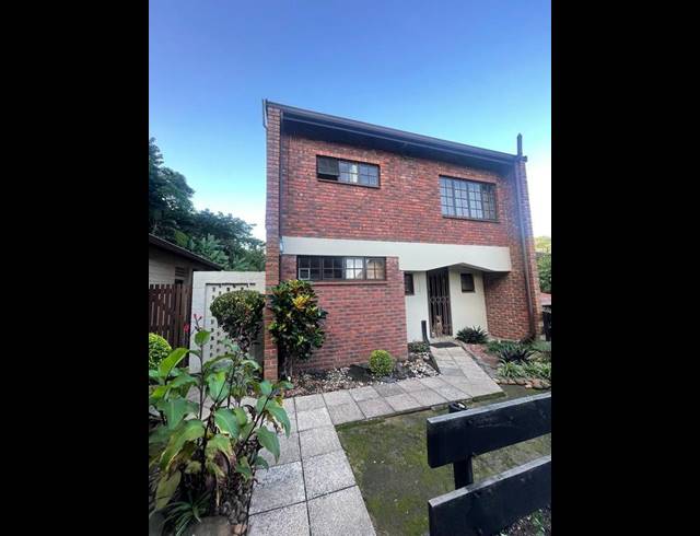 3 BEDROOM DUPLEX FOR SALE IN GLEN HILLS